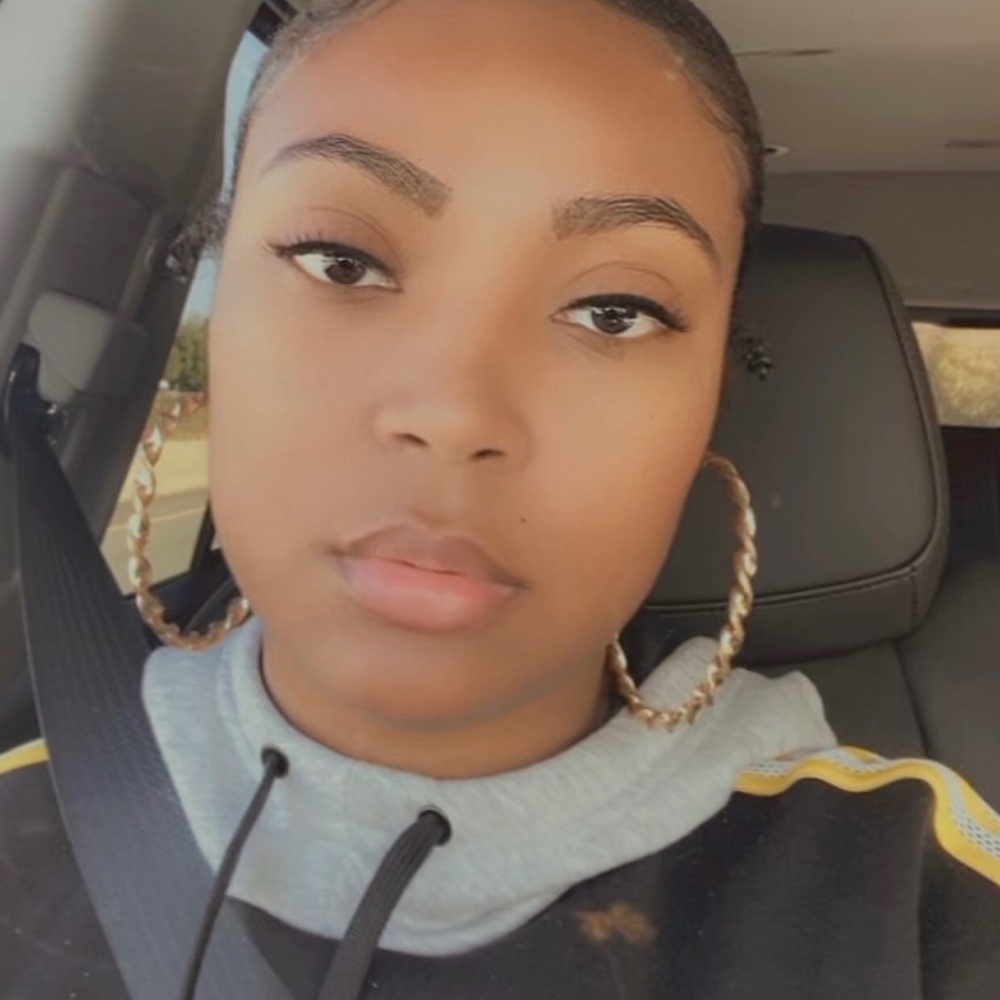 Meet your Posher, Ashley